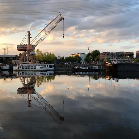 Schiffshotel "Schlafen Im Hafen" ハンブルク エクステリア 写真